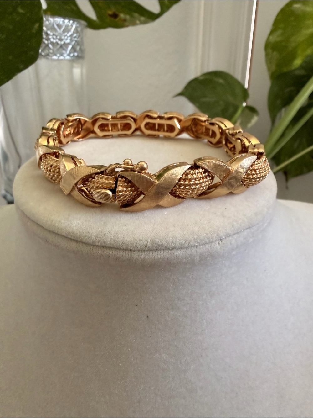 Vintage 14 K gold link bracelet 40.4 grams
